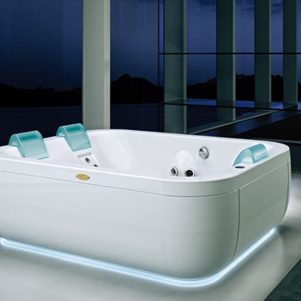 Jacuzzi Acquasoul Etra vasca idromassaggio tre posti pipa san marino azienda pavimenti rivestimenti arredo bagno